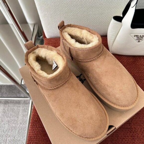 UGG Classic Ultra Mini Boots - Picture 5 of 9
